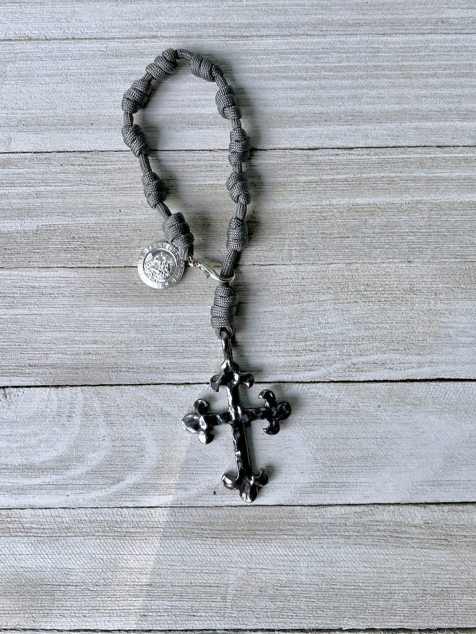 Rearview Mirror Charm - RVR488 - GM - Knots of Grace