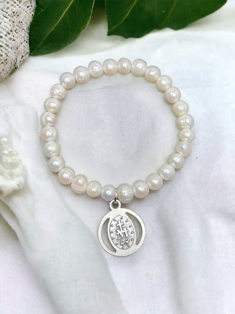 Bracelets - B44 - Knots of Grace