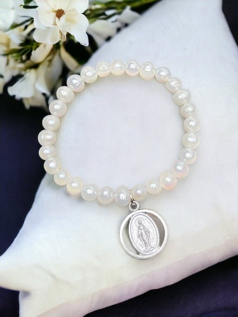 Bracelets - B44 - Knots of Grace