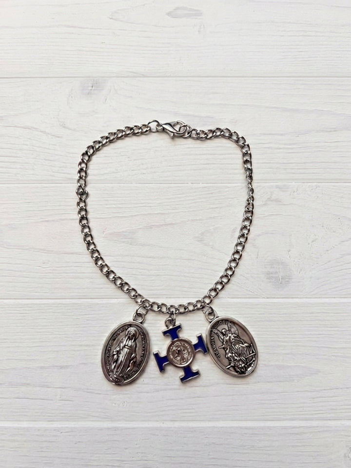 Blessing Bag Clip by Berkander